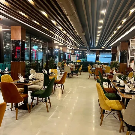 Hotel Ujvara 3*