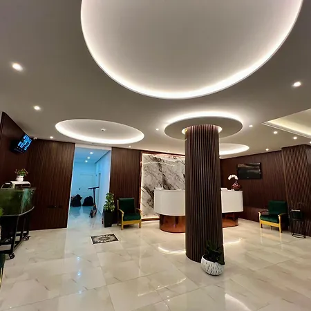 Ujvara Hotel