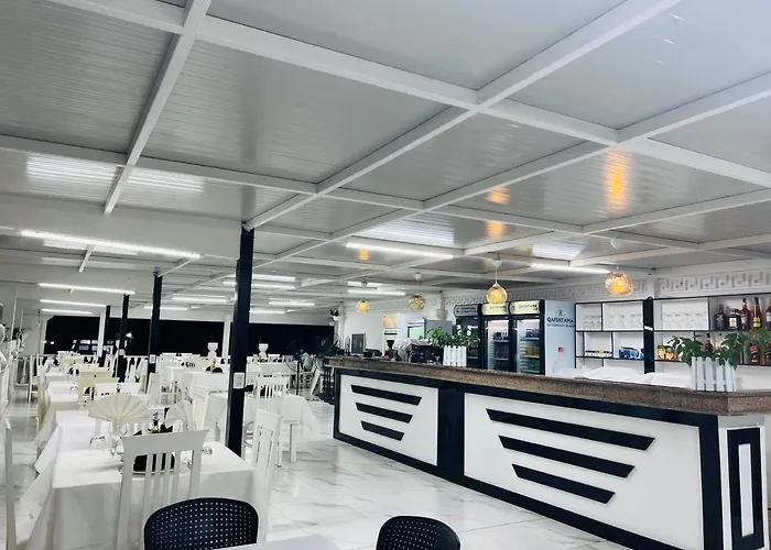 Hotel Ujvara