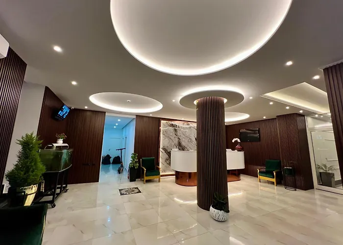 Ujvara Hotel