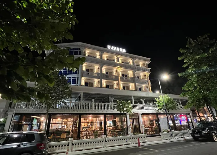 酒店 Ujvara 格勒姆